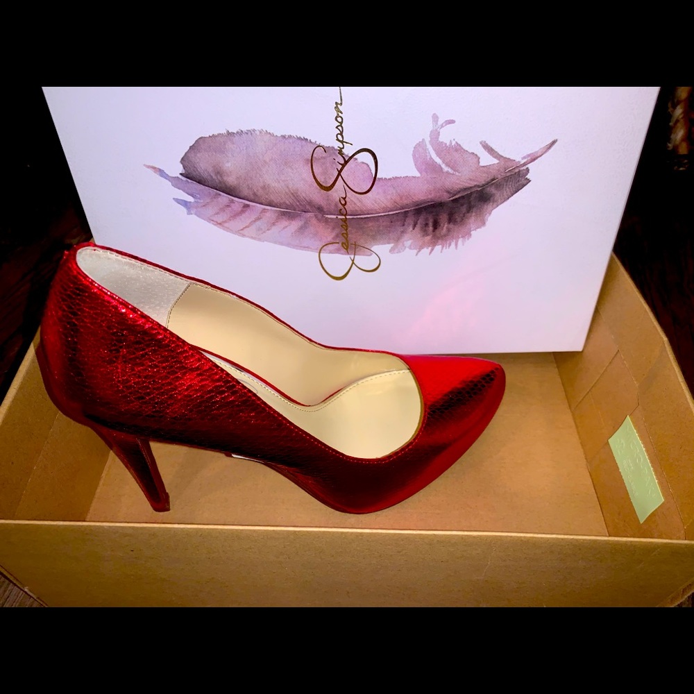 Red Pumps